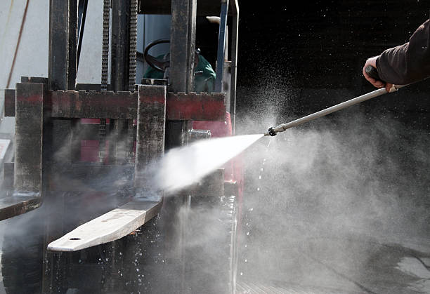 Best Driveway Pressure Washing  in Ellis, KS